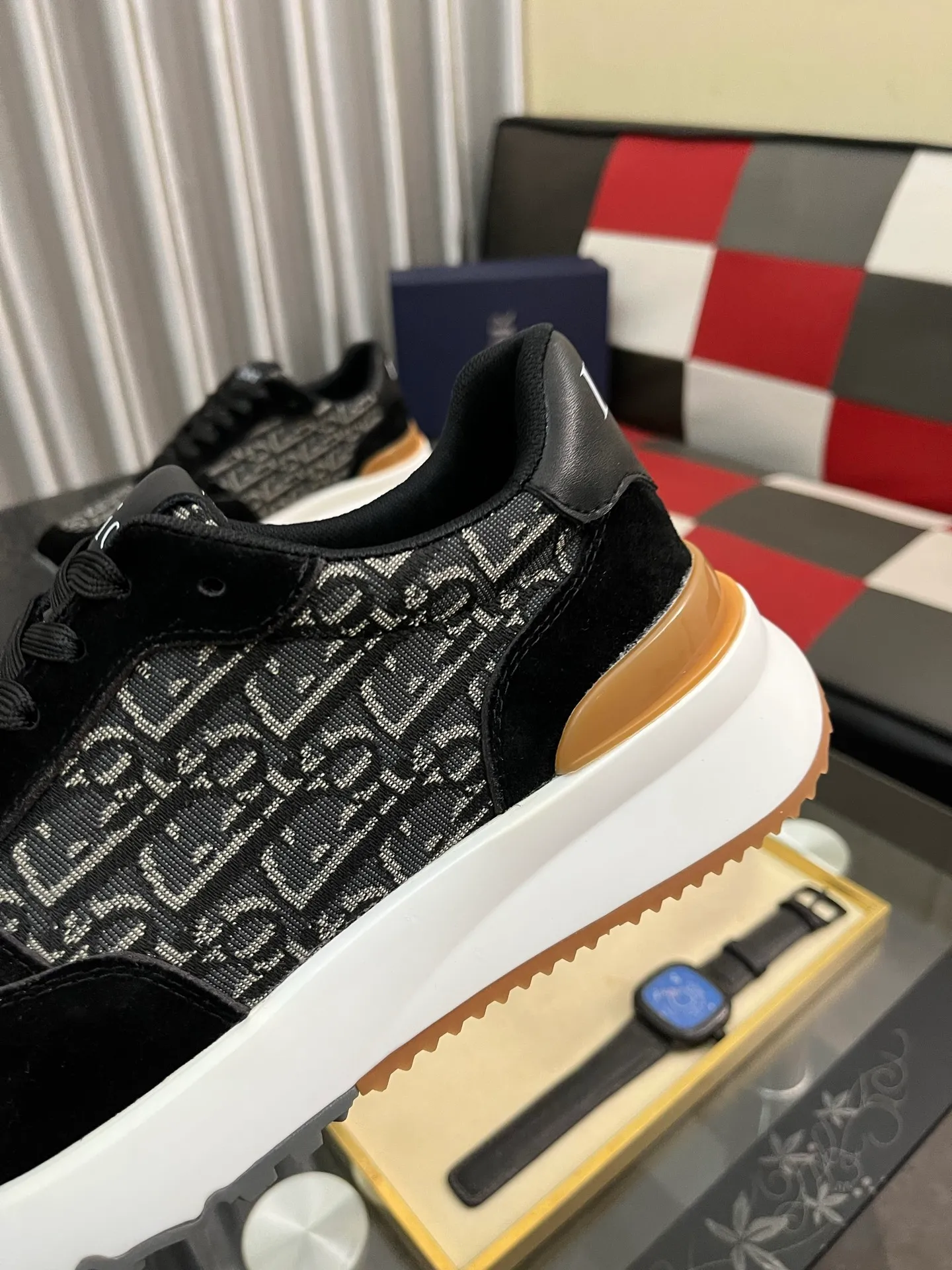 Men's shoes 💰438⌚️⌚️ [Dior] new casual shoes. Exclusive mold-making custom style, the fabric is imported from Italy, and the leather is breathable inside. Exclusively molded and customized outsole is wear-resistant. Counter-level version, perfect matching, on-shoe effect, and exquisite workmanship. Code number: 38-444️⃣Colors available